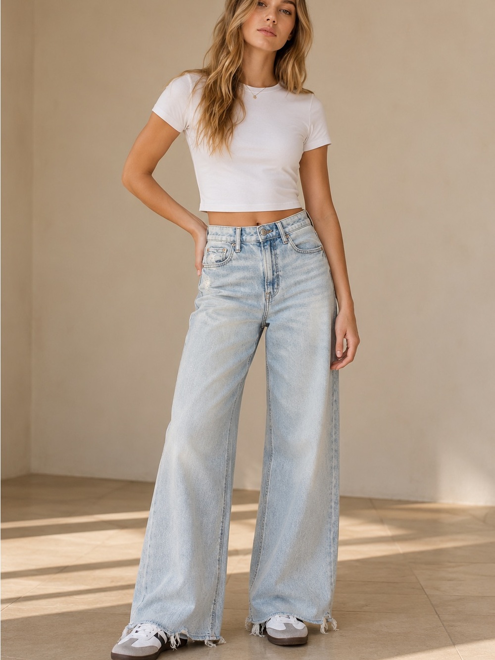 American Eagle Super High Rise Baggy Wide Leg Jeans 6 Light Wash